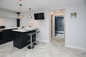 no1 luxury service apartments