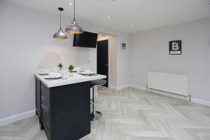no1 luxury service apartments