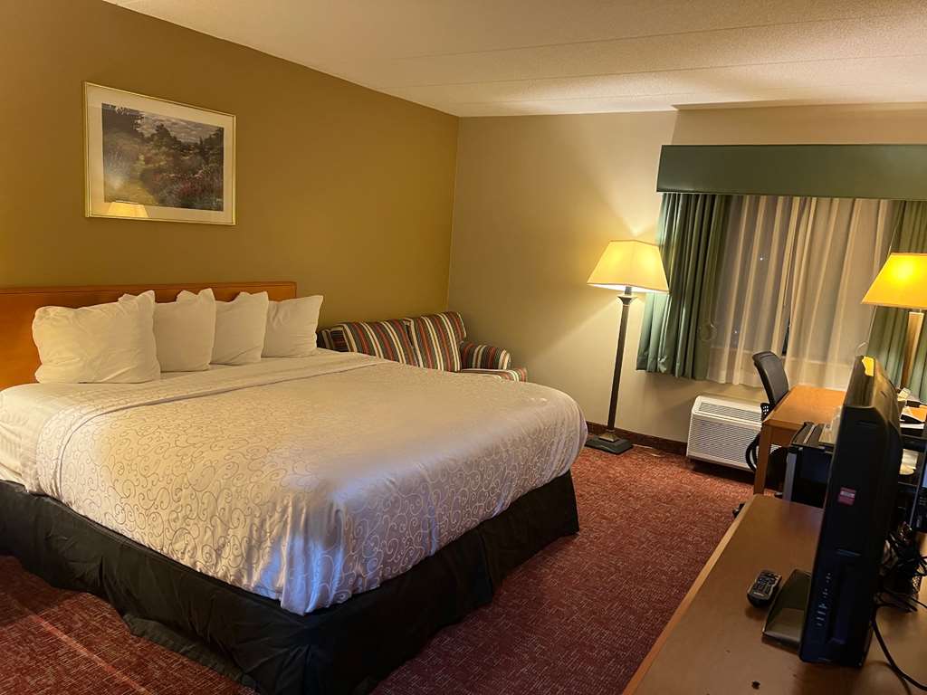 all seasons inn and suites