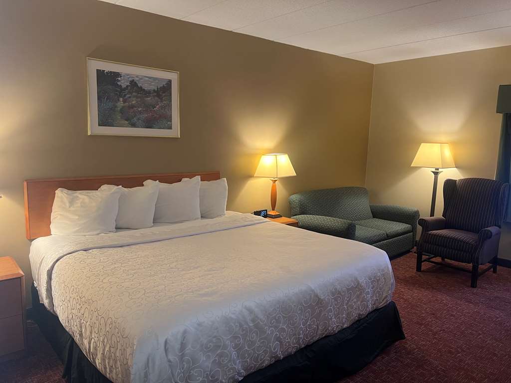 all seasons inn and suites