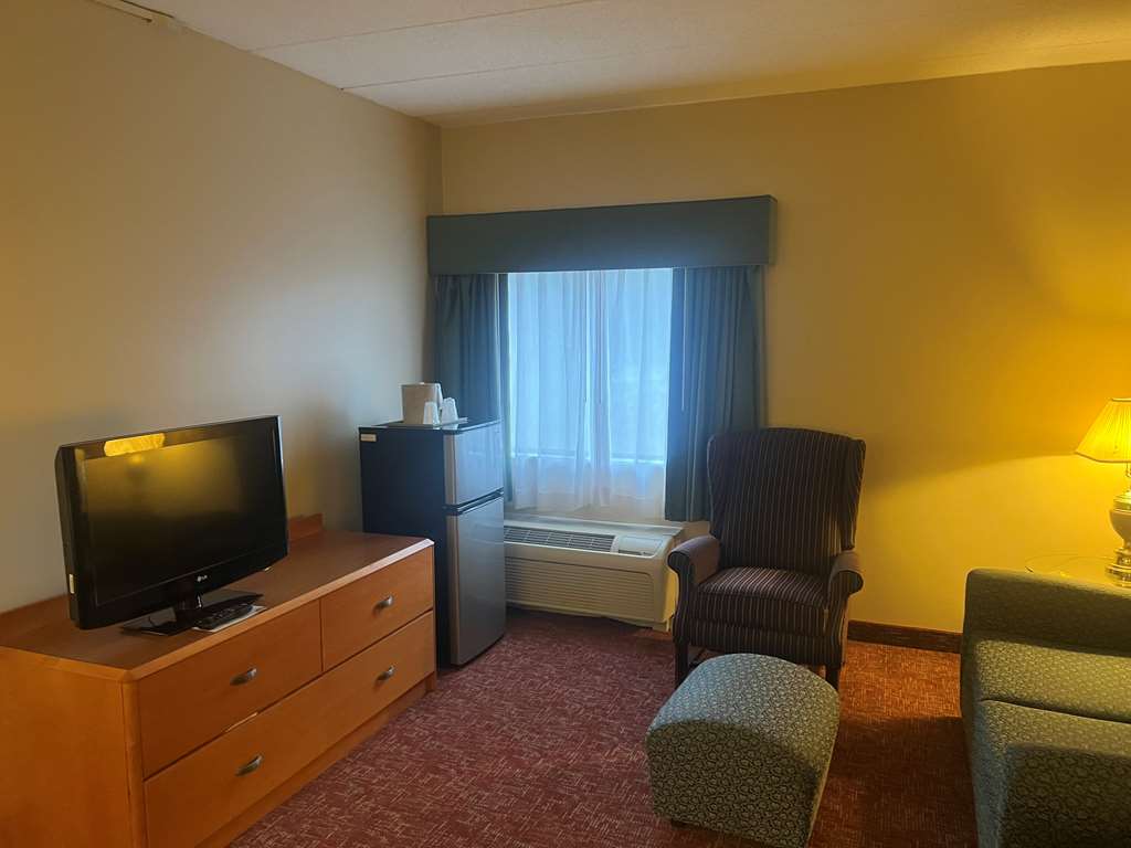 all seasons inn and suites