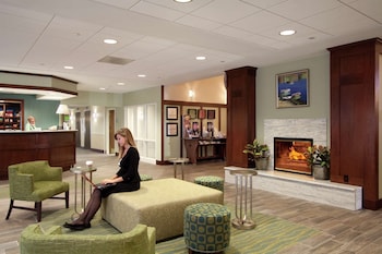 Hampton Inn & Suites Providence/Warwick-Airport,Warwick>>Providence,4 star