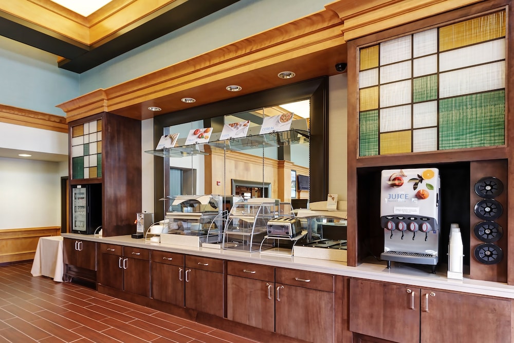 holiday inn express hotel and suites warwick providence arpt by ihg