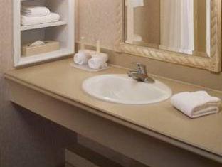 Holiday Inn Express Hotel & Suites Warwick-Providence (Arpt) By Ihg,Providence County>>Providence,3 star