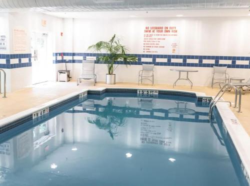 holiday inn express hotel and suites warwick providence arpt by ihg