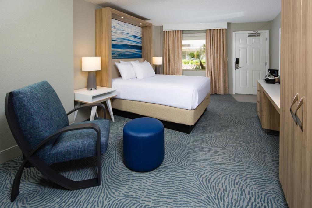 crowne plaza melbourne oceanfront by ihg