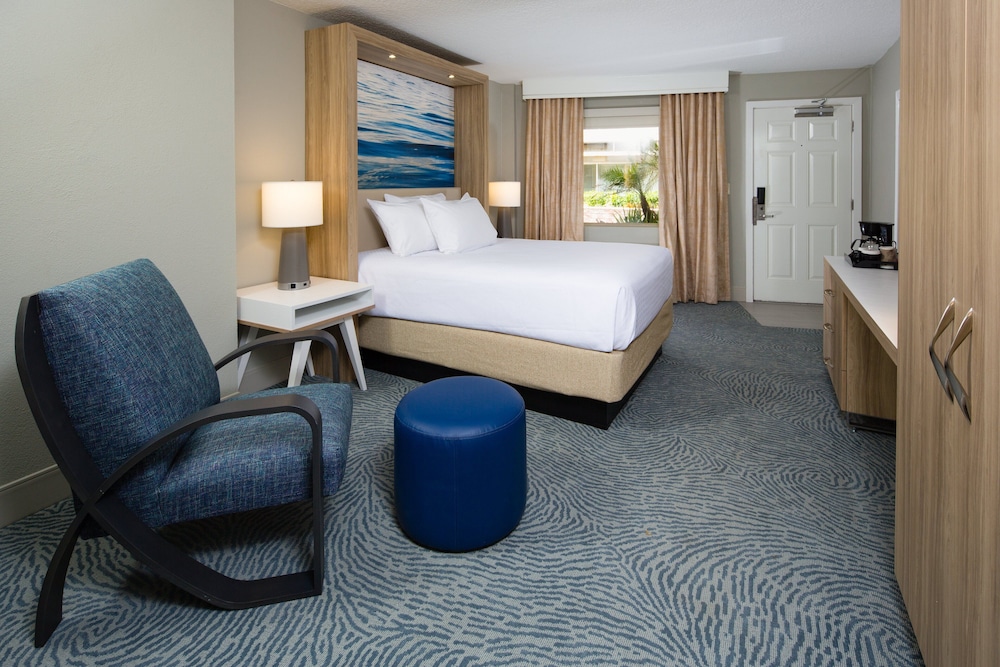 crowne plaza melbourne oceanfront by ihg