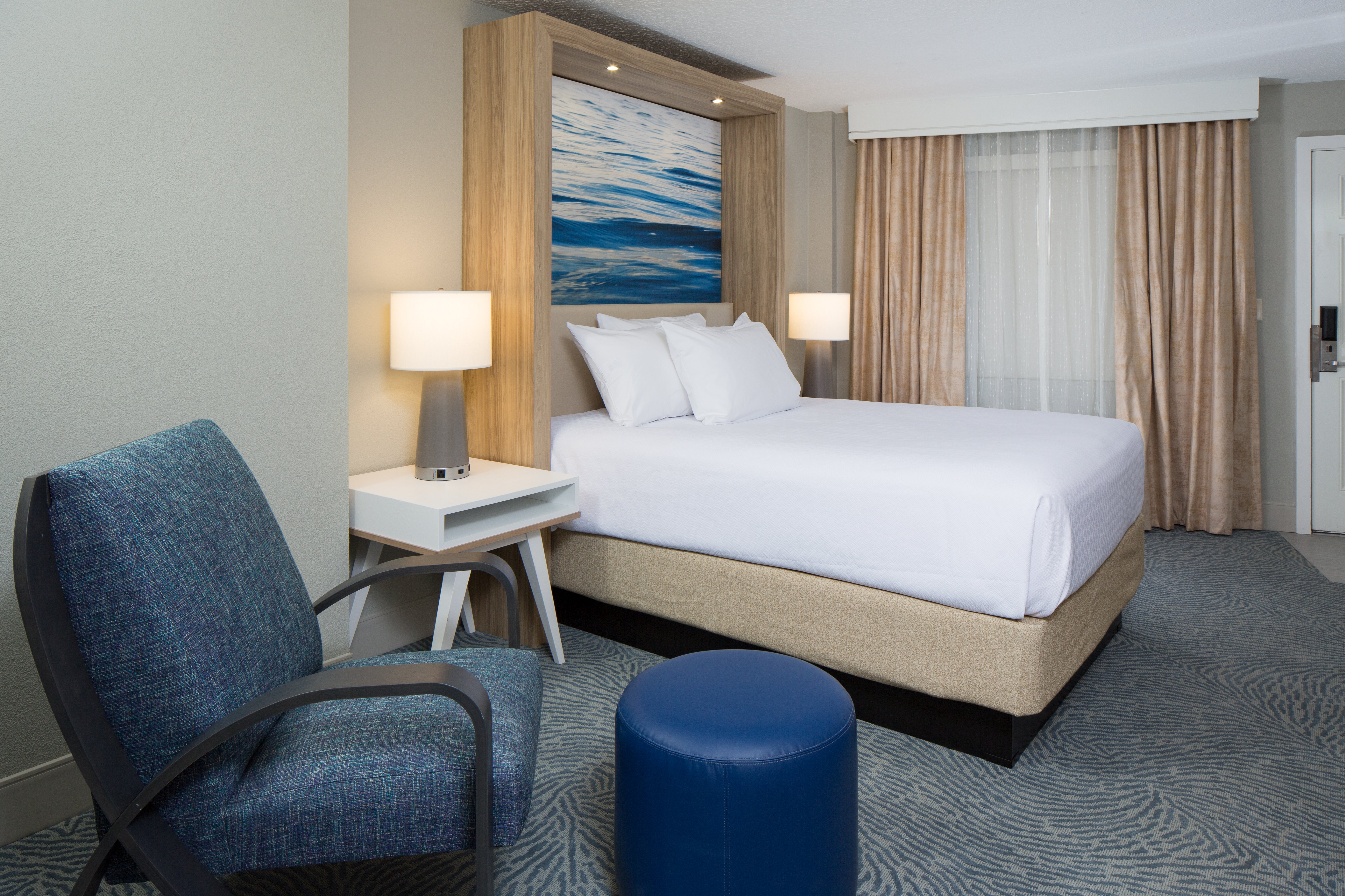 crowne plaza melbourne oceanfront by ihg