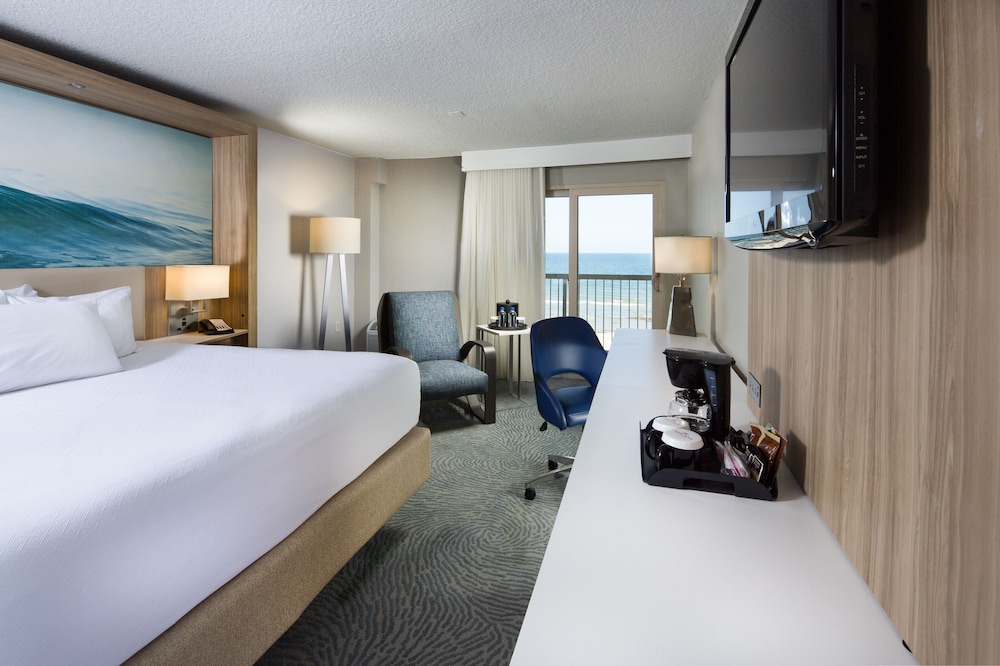 crowne plaza melbourne oceanfront by ihg