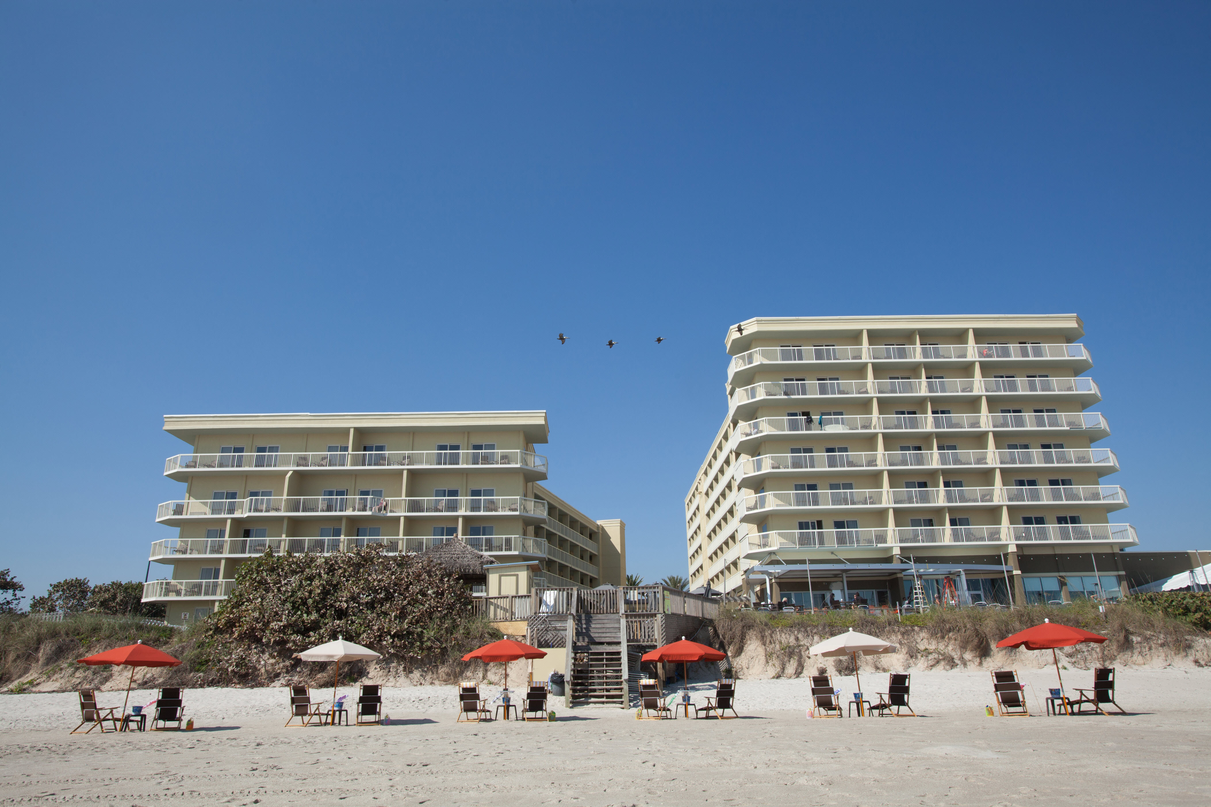 crowne plaza melbourne oceanfront by ihg