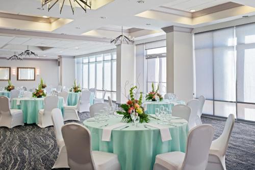 crowne plaza melbourne oceanfront by ihg