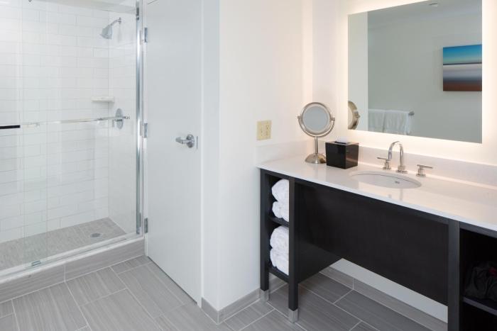 crowne plaza melbourne oceanfront by ihg