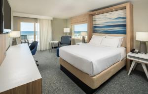 crowne plaza melbourne oceanfront by ihg