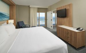 crowne plaza melbourne oceanfront by ihg