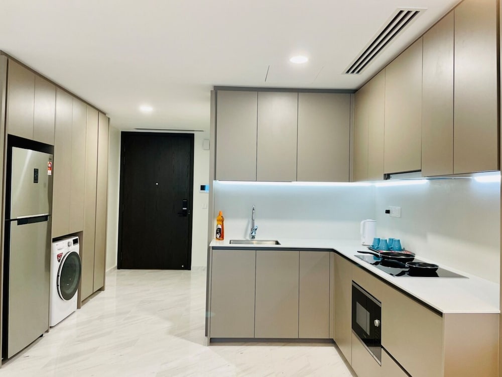eaton serviced suite klcc