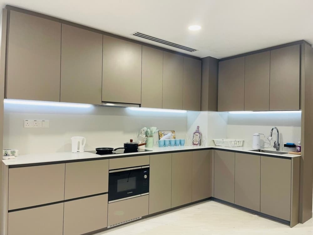 eaton serviced suite klcc