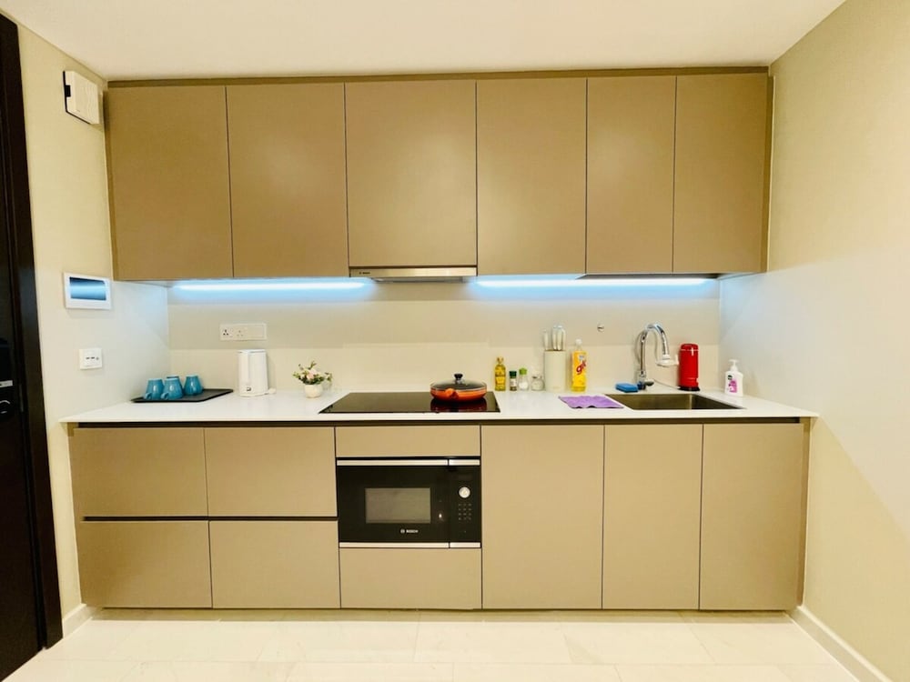 eaton serviced suite klcc