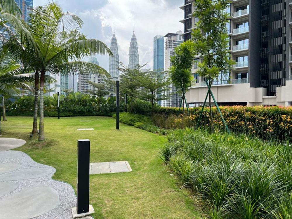 eaton serviced suite klcc