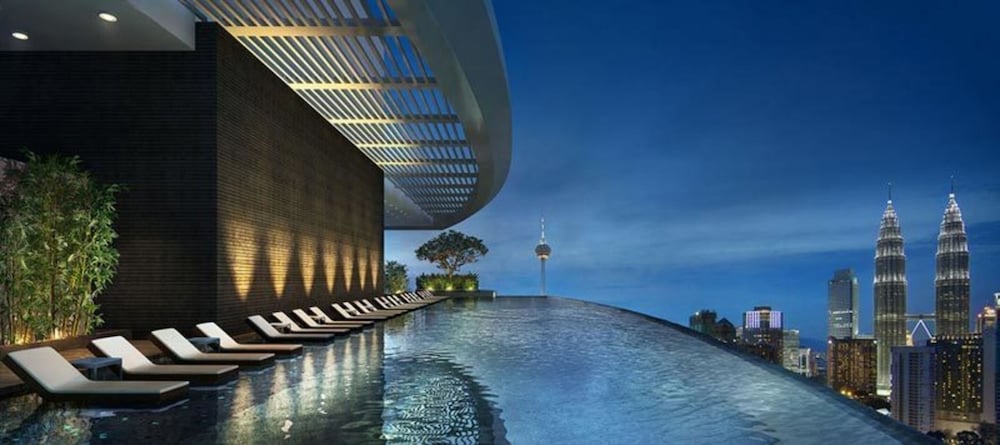 eaton serviced suite klcc