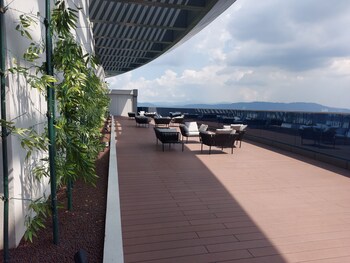 eaton serviced suite klcc