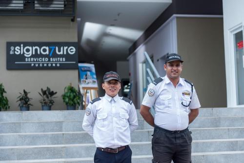 the signature serviced suites puchong