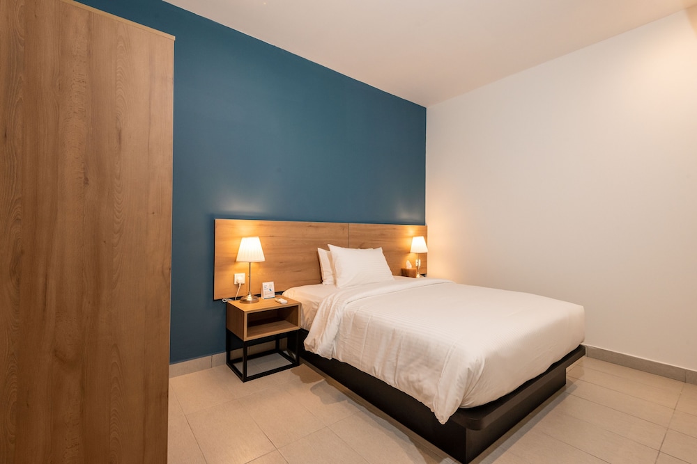 the signature serviced suites puchong