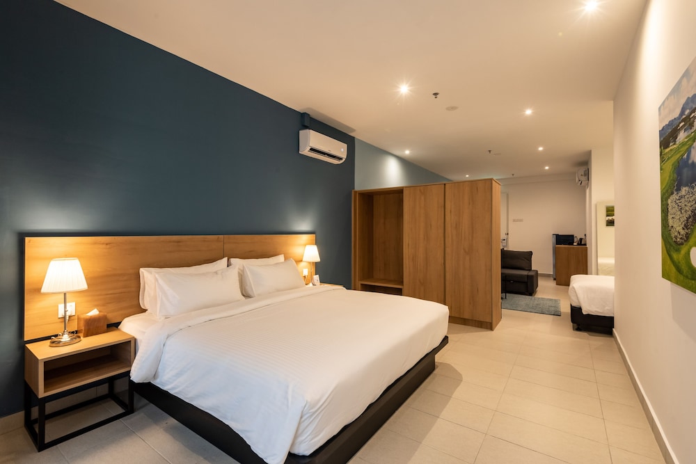 the signature serviced suites puchong