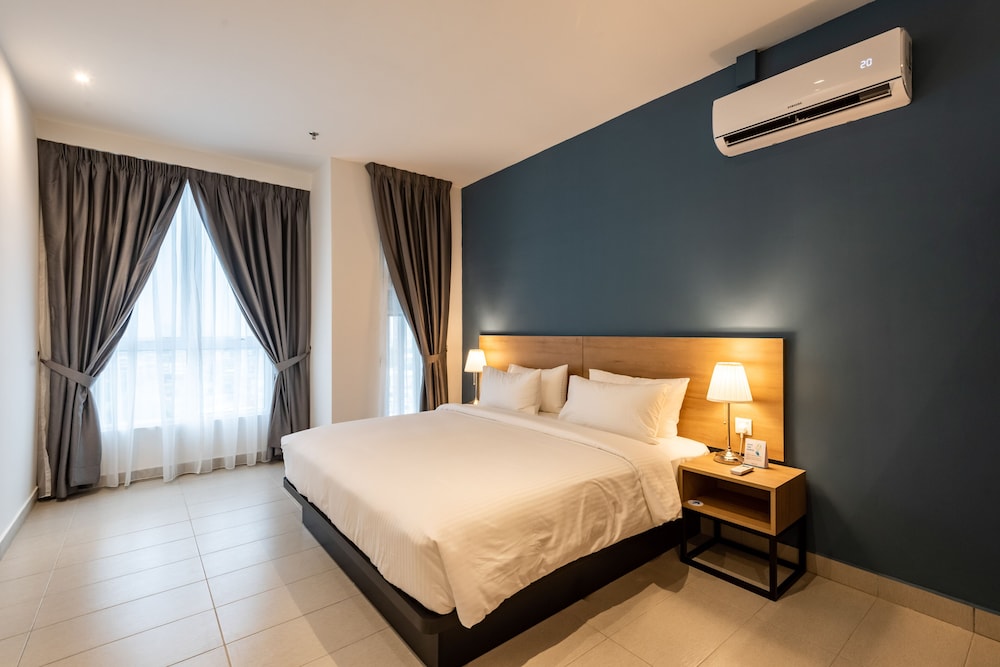 the signature serviced suites puchong