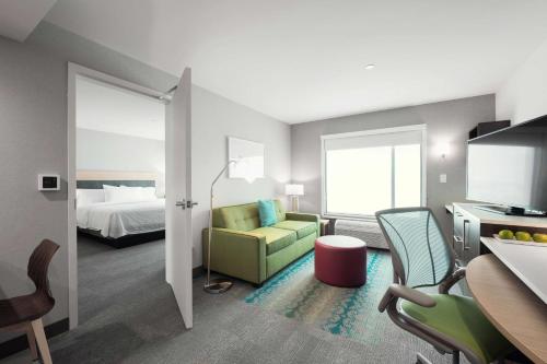 home2 suites by hilton quebec city