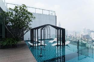 wifi 100mbps 5min walk to pavillion netflix 2pool