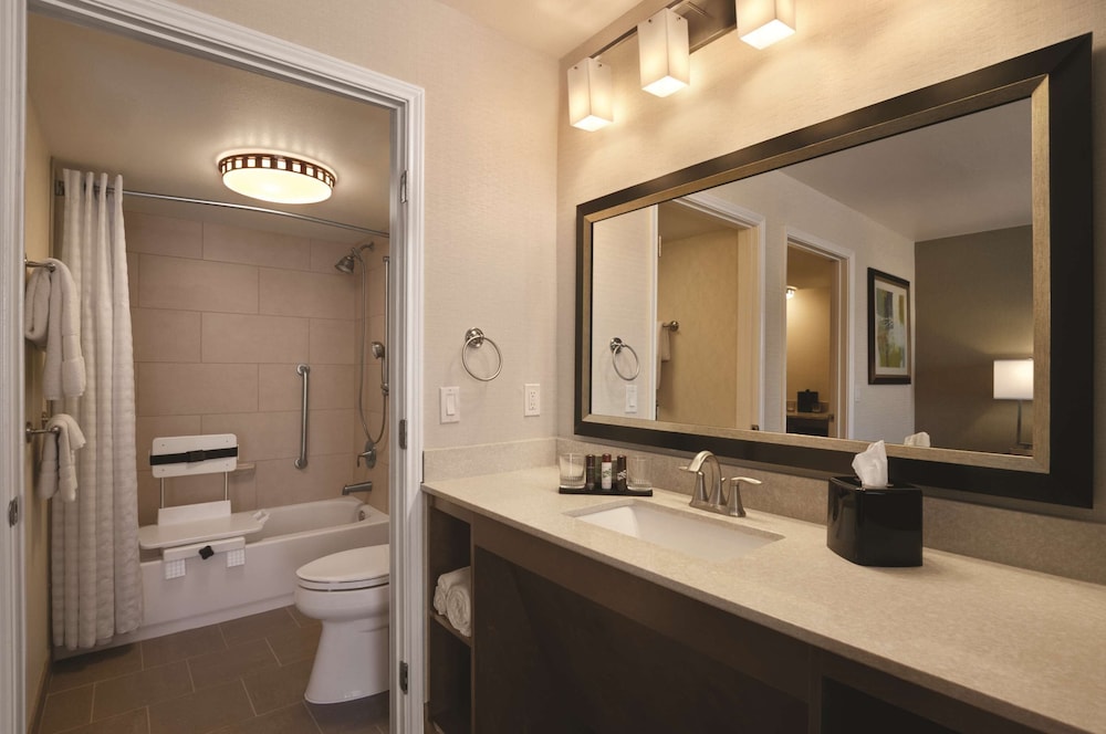 embassy suites corpus christi