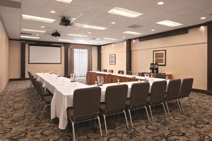 embassy suites corpus christi