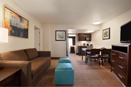 embassy suites corpus christi