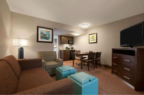 embassy suites corpus christi