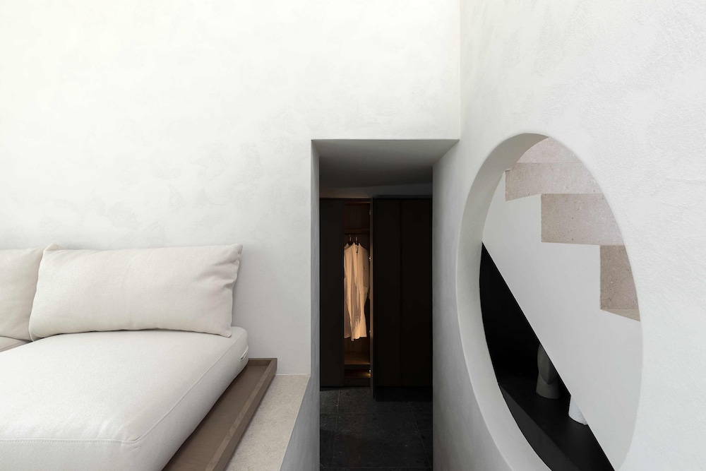 cubic hotel