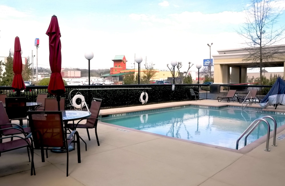 hampton inn and suites birmingham pelham i 65