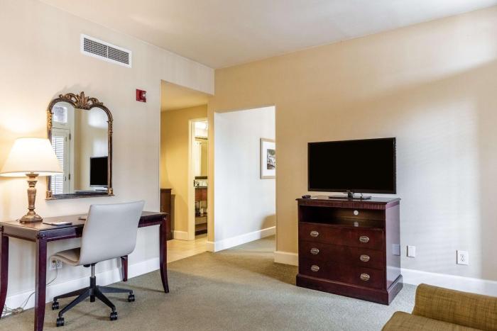 hampton inn and suites birmingham downtown tutwiler