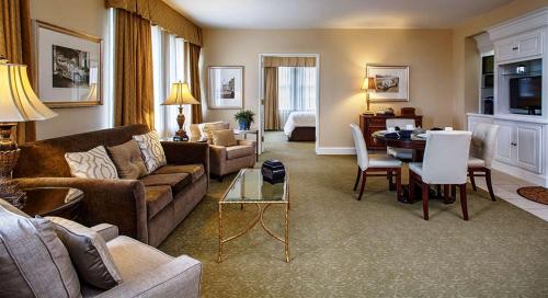 hampton inn and suites birmingham downtown tutwiler