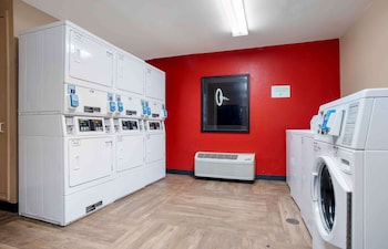 extended stay america suites pensacola university mall