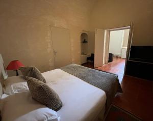 hotel le cloitre st louis