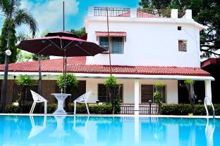 tgi insignia resort and villas