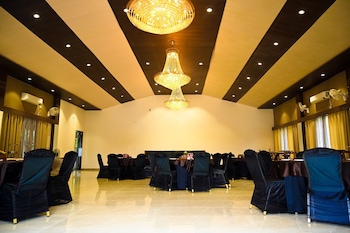 tgi insignia resort and villas