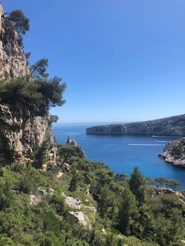 kyriad marseille palais des congres velodrome