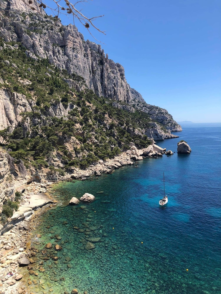 kyriad marseille palais des congres velodrome