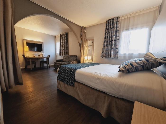 kyriad marseille palais des congres velodrome