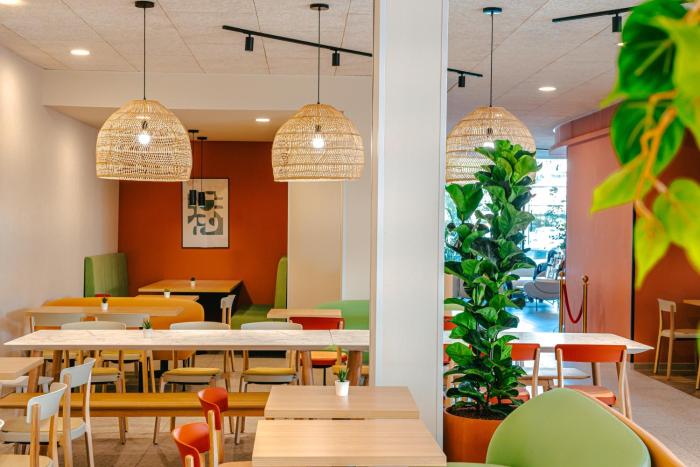 kyriad marseille palais des congres velodrome