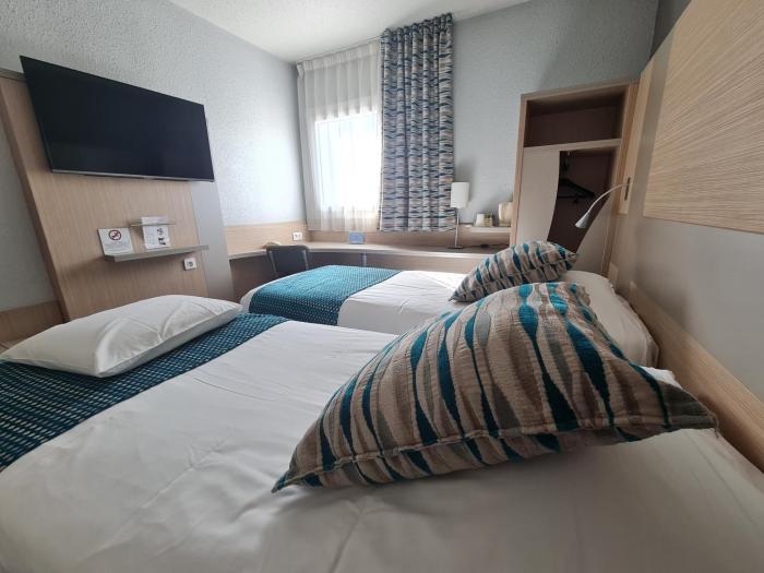 kyriad marseille palais des congres velodrome