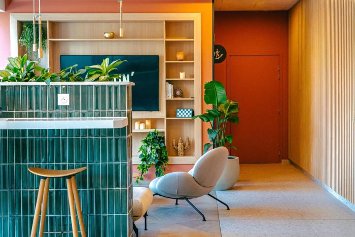 kyriad marseille palais des congres velodrome