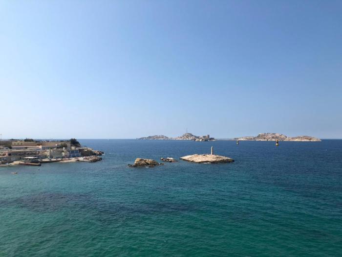 kyriad marseille palais des congres velodrome