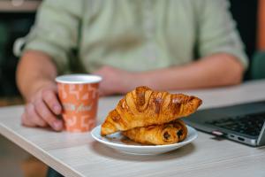 kyriad marseille palais des congres velodrome